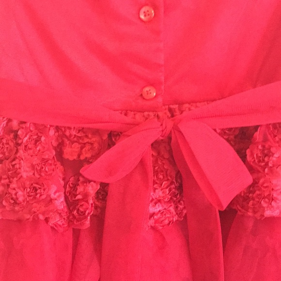 ✨✨Girl's red Beautiful dress size 5t✨✨ - Picture 3 of 8
